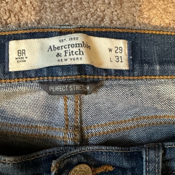 Abercrombie & Fitch Distressed Stretch skinny jeans size 8R - Picture 6 of 9